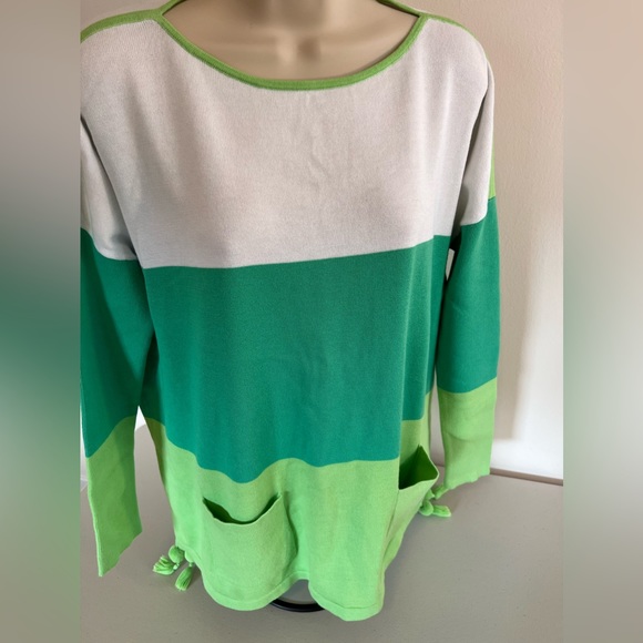 Lilly Pulitzer Sweater - Picture 2 of 4